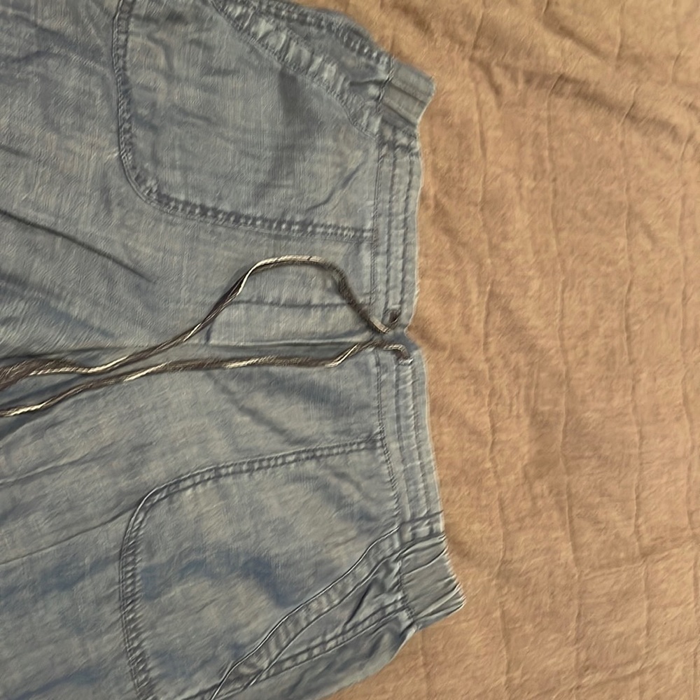 Talbots L denim button tab lightweight capris. Like new. Elastic tie waist